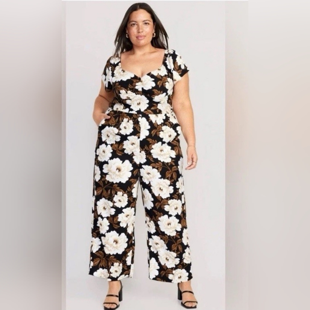Old Navy Black and White Floral Jumpsuit NWT